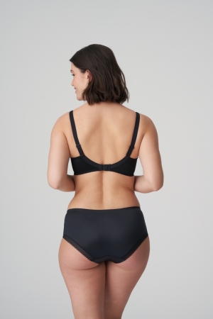 Gamila charcoal