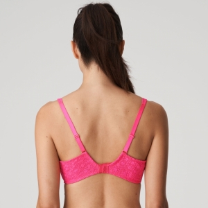 Epirus blogger pink