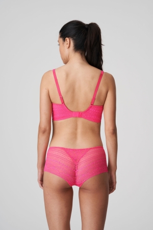Epirus blogger pink