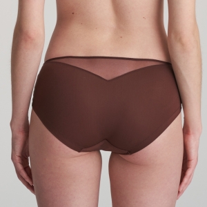 Serena  chestnut